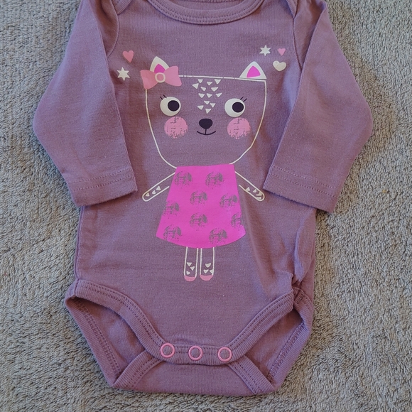 Assorted Baby Clothes Bundle - Picture 15 of 16